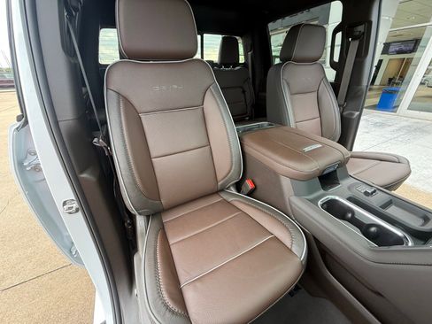 New 2026 GMC Sierra 2500 Denali w/ Denali Reserve Package image 33