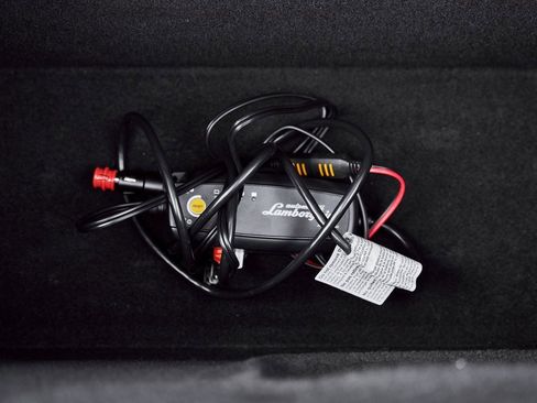 Used 2020 Lamborghini Huracan EVO image 19