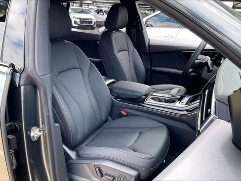 Used 2026 Audi Q8 Premium Plus AWD/4WD image 9