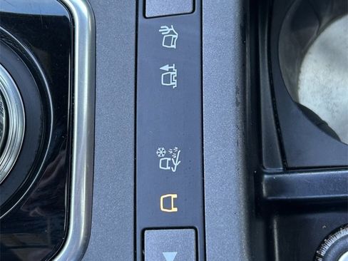 Used 2016 Land Rover Range Rover Evoque SE Premium image 32