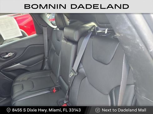 Used 2022 Jeep Cherokee Limited image 15