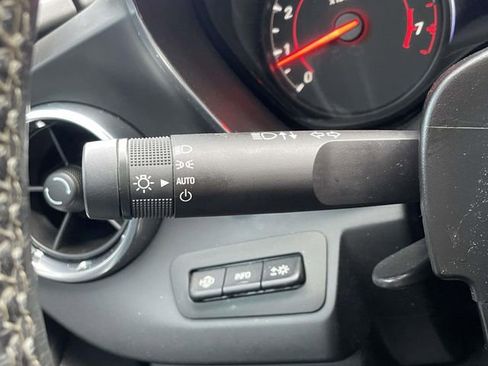 Used 2020 Chevrolet Camaro SS RWD image 22