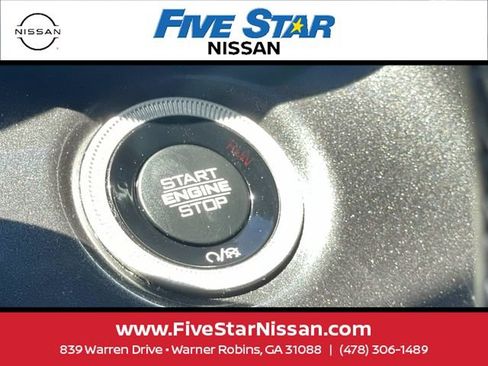 Used 2022 Jeep Grand Cherokee Altitude AWD/4WD image 26
