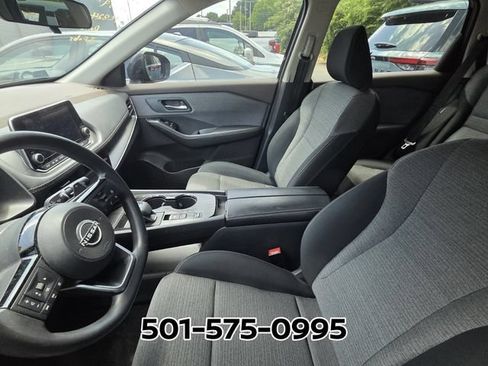 Used 2023 Nissan Rogue SV FWD image 9