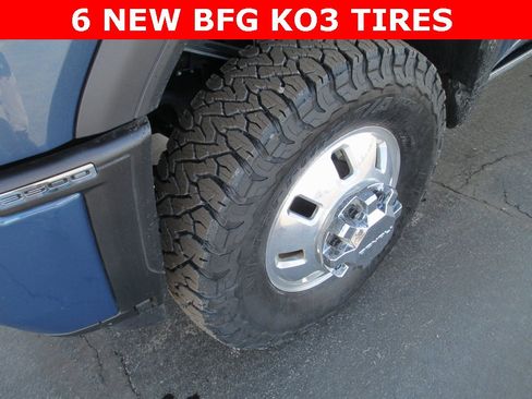 Used 2025 GMC Sierra 3500 Denali w/ Denali Reserve Package image 3