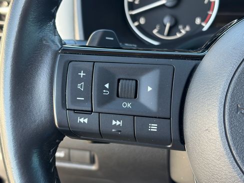 Used 2023 Nissan Rogue SL w/ SL Premium Package FWD image 21