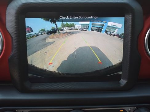 Used 2022 Jeep Wrangler Unlimited Rubicon w/ LED Lighting Group AWD/4WD image 25