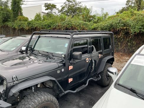 Used 2016 Jeep Wrangler Unlimited Sport w/ Quick Order Package 24S AWD/4WD image 3