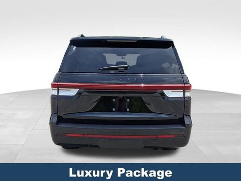 Used 2022 Lincoln Navigator L Reserve w/ Equipment Group 201A AWD/4WD image 6