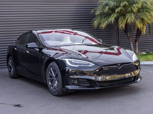 Used 2018 Tesla Model S 75D image 6