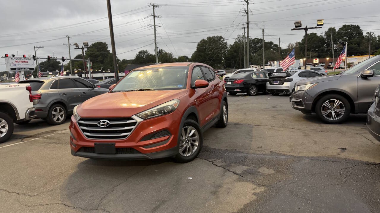 Used 2017 Hyundai Tucson SE FWD image 2