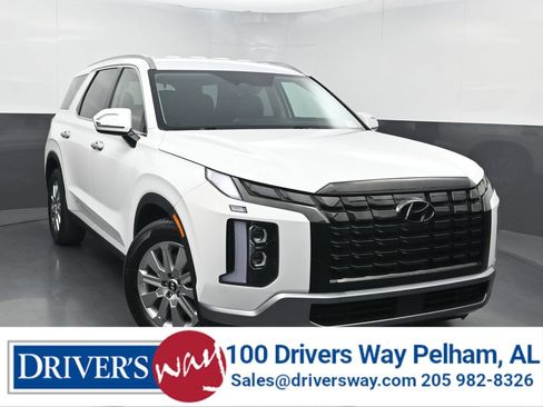 Used 2024 Hyundai Palisade SEL FWD image 1