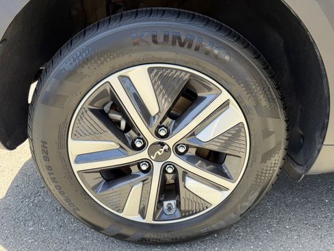 Used 2022 Kia Niro LXS FWD image 49