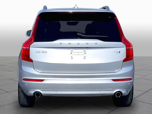 Used 2018 Volvo XC90 T5 Momentum w/ Convenience Package AWD/4WD image 5