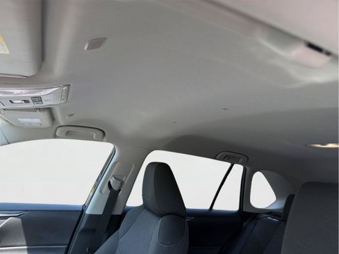 Used 2025 Toyota RAV4 XLE AWD/4WD image 15