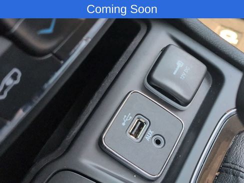 Used 2019 Jeep Cherokee Limited AWD/4WD image 29