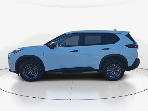 Used 2023 Nissan Rogue S image 8