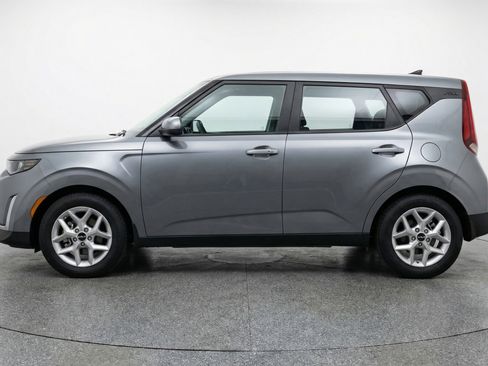 Used 2025 Kia Soul LX w/ LX Technology Package FWD image 5
