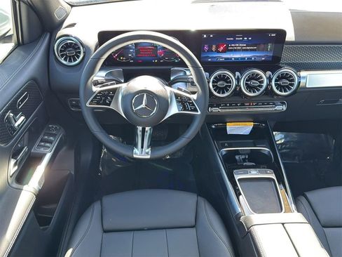 New 2026 Mercedes-Benz GLB 250 image 11