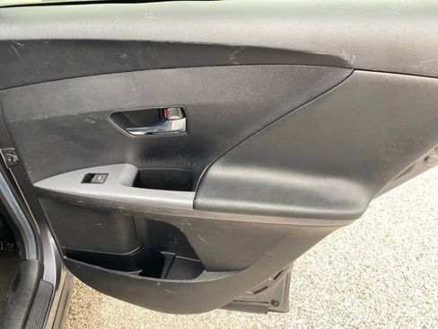 Used 2013 Toyota Venza LE FWD image 25