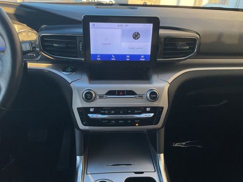 Used 2021 Ford Explorer XLT w/ Equipment Group 202A image 14