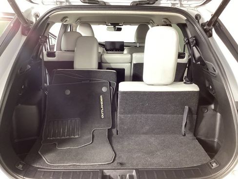 Used 2025 Mitsubishi Outlander SE FWD image 33
