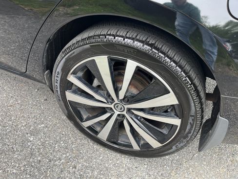 Used 2019 Nissan Altima 2.5 SR w/ SR Premium Package AWD/4WD image 5