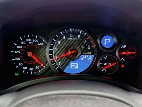 Used 2020 Nissan GT-R Premium AWD/4WD image 31