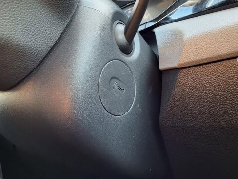 Used 2024 Volkswagen Taos S image 8