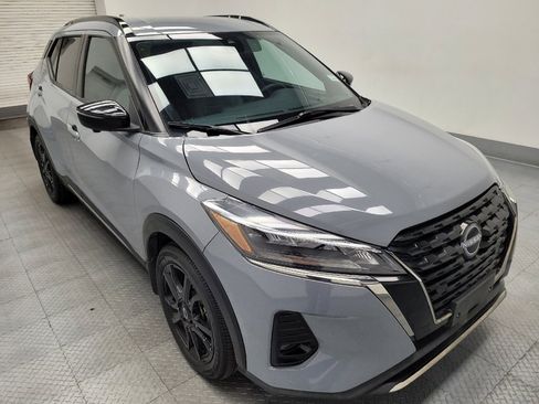 Used 2023 Nissan Kicks SR w/ SR Premium Package FWD image 11