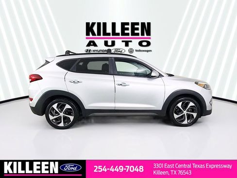 Used 2016 Hyundai Tucson Limited w/ Option Group 03 AWD/4WD image 9