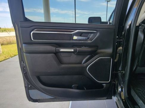 Used 2022 RAM 1500 Laramie AWD/4WD image 18