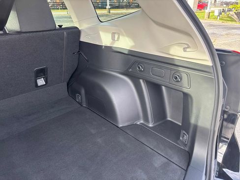 Used 2023 Subaru Forester Premium image 42
