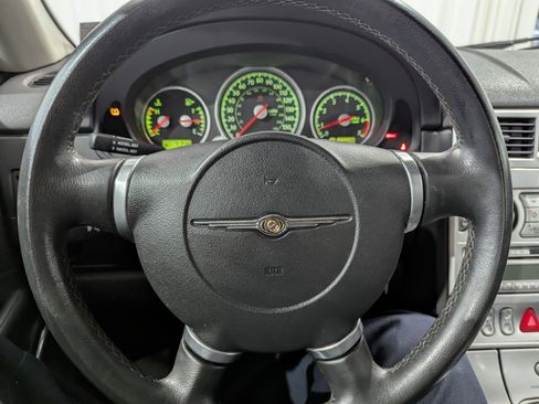 Used 2005 Chrysler Crossfire Limited image 11
