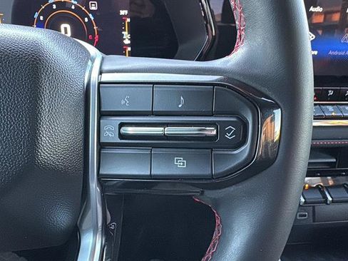 Used 2023 Chevrolet Colorado Z71 w/ Z71 Convenience Package 2 image 18