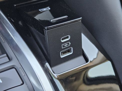 Certified 2025 Acura MDX w/ Technology Package image 18