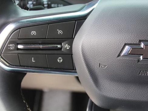 Used 2025 Chevrolet Traverse Z71 w/ Enhanced Driving Package AWD/4WD image 25