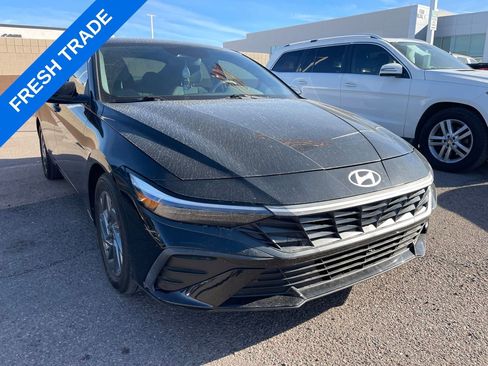 Certified 2024 Hyundai Elantra SEL image 1