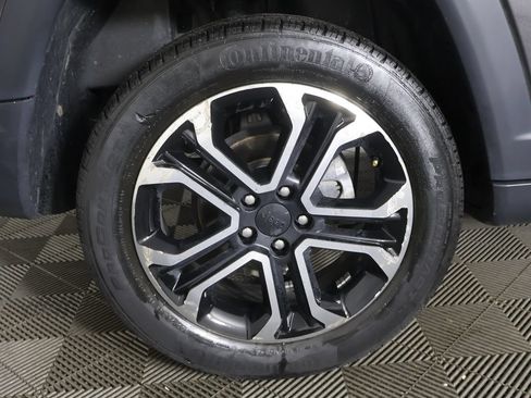 Used 2022 Jeep Compass Limited AWD/4WD image 18