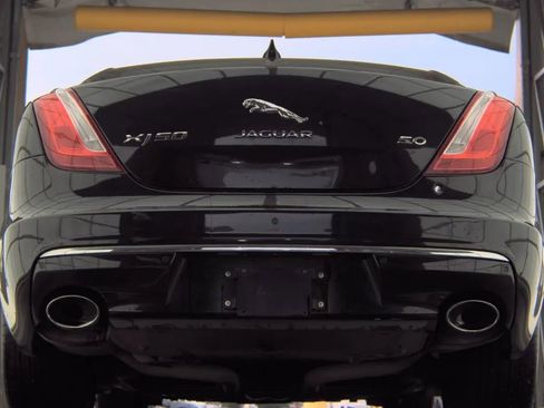 Used 2019 Jaguar XJ L Supercharged RWD image 4