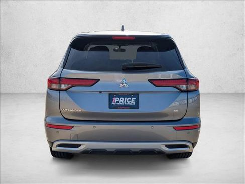 Used 2022 Mitsubishi Outlander SE image 5