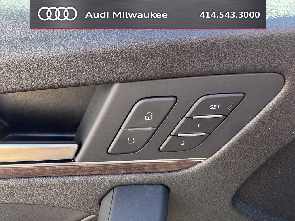Used 2023 Audi Q5 2.0T Premium Plus w/ Premium Plus Package AWD/4WD image 8