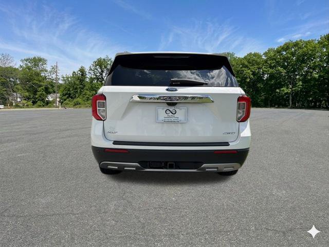 Used 2023 Ford Explorer XLT w/ Equipment Group 202A AWD/4WD image 7