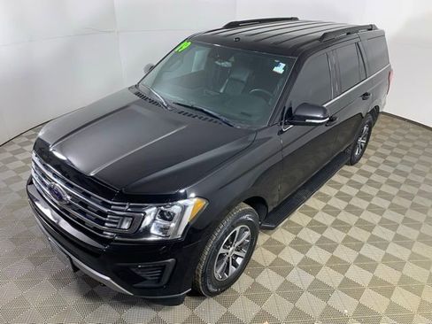 Used 2019 Ford Expedition XLT w/ Equipment Group 201A AWD/4WD image 7