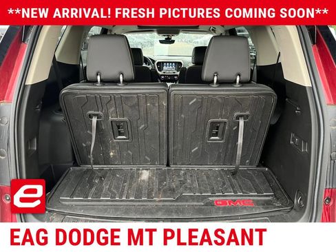 Used 2023 GMC Acadia Denali w/ Denali Ultimate Package FWD image 12