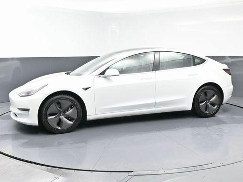 Used 2019 Tesla Model 3 Standard Range Plus image 5