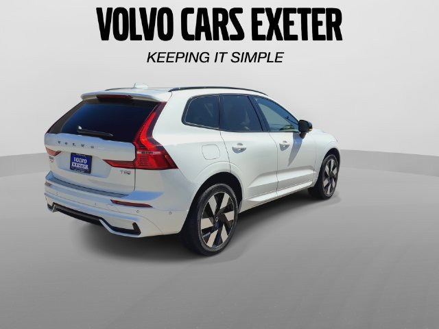 Certified 2025 Volvo XC60 T8 Plus w/ Protection Package Premier AWD/4WD image 11