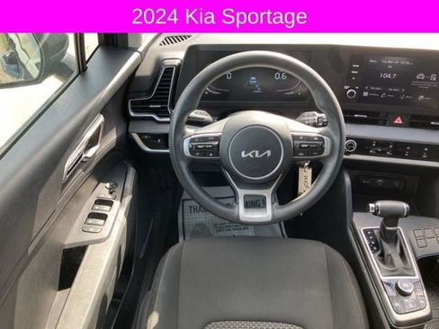 Used 2024 Kia Sportage LX image 23