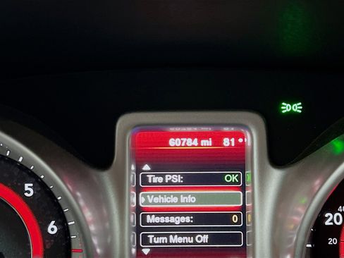 Used 2018 Dodge Journey SXT w/ Connectivity Group FWD image 8