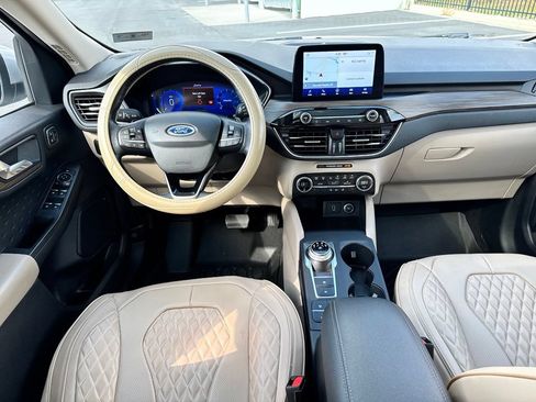 Used 2020 Ford Escape Titanium AWD/4WD image 10